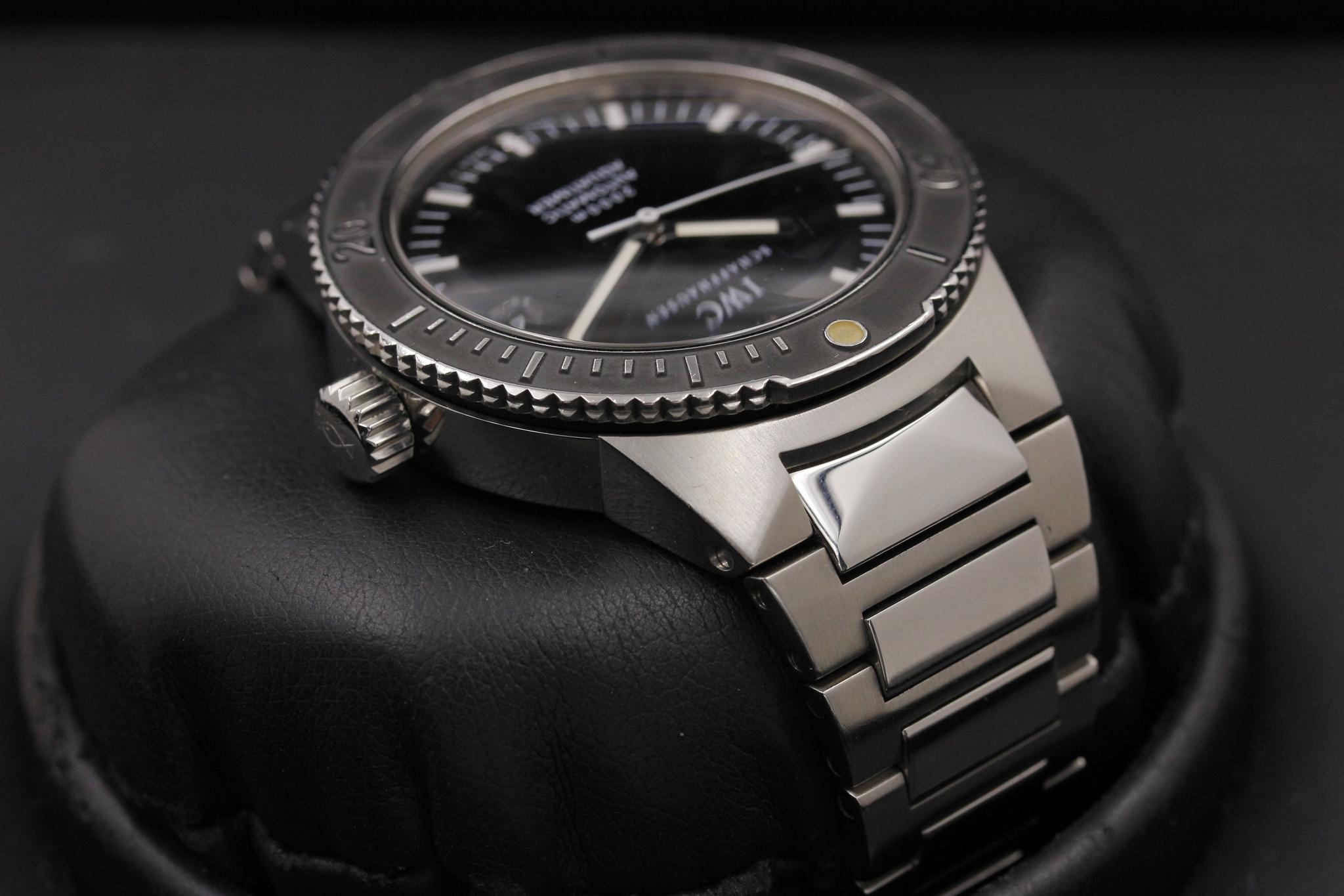 Watch Image 4