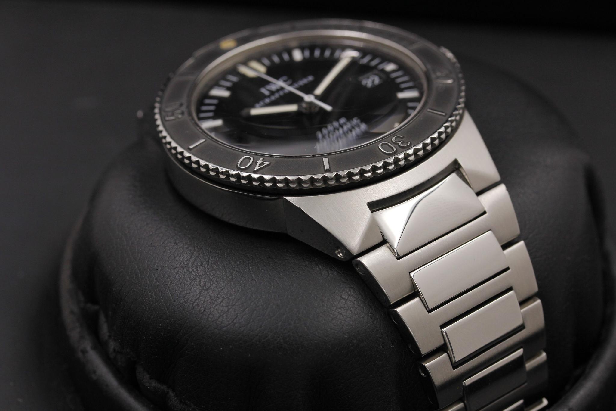 Watch Image 6