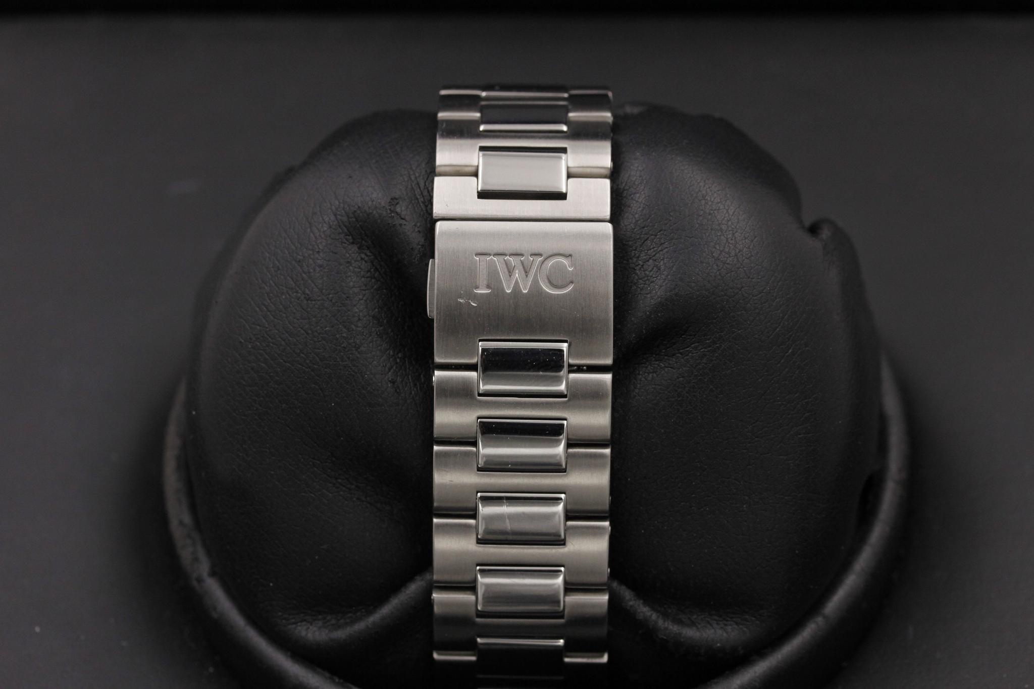 Watch Image 7