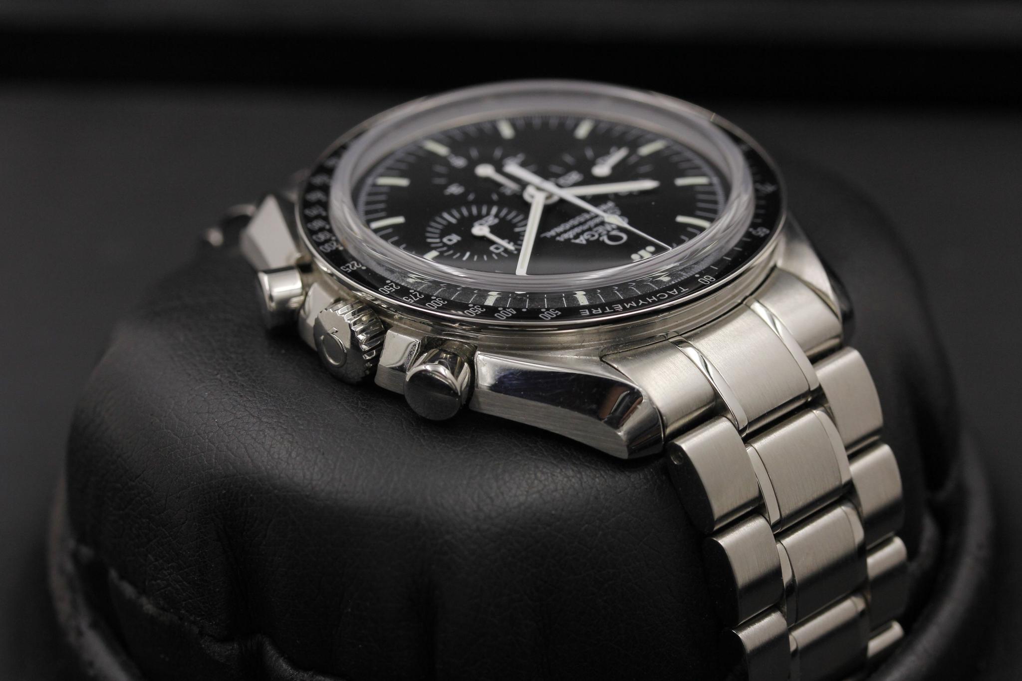 Watch Image 4