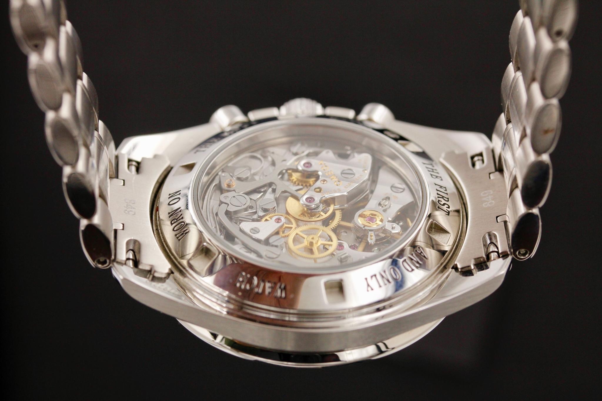 Watch Image 7