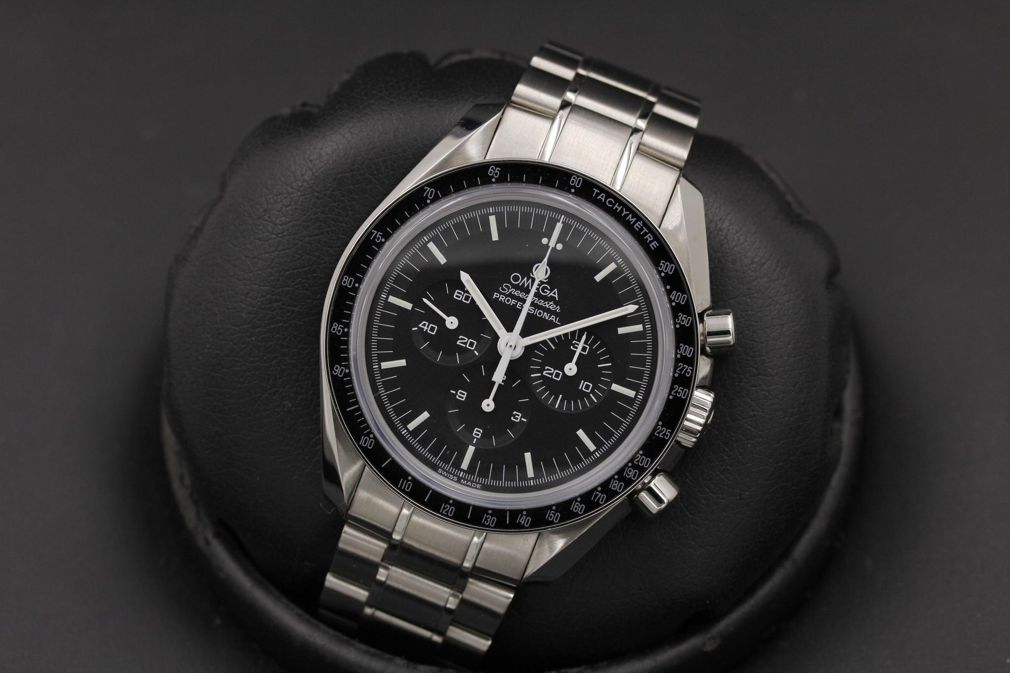 Watch Image 10