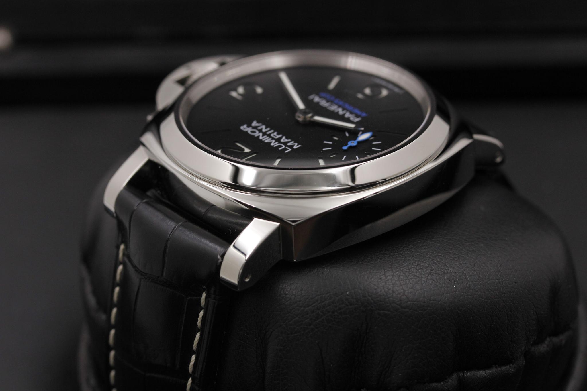 Watch Image 5