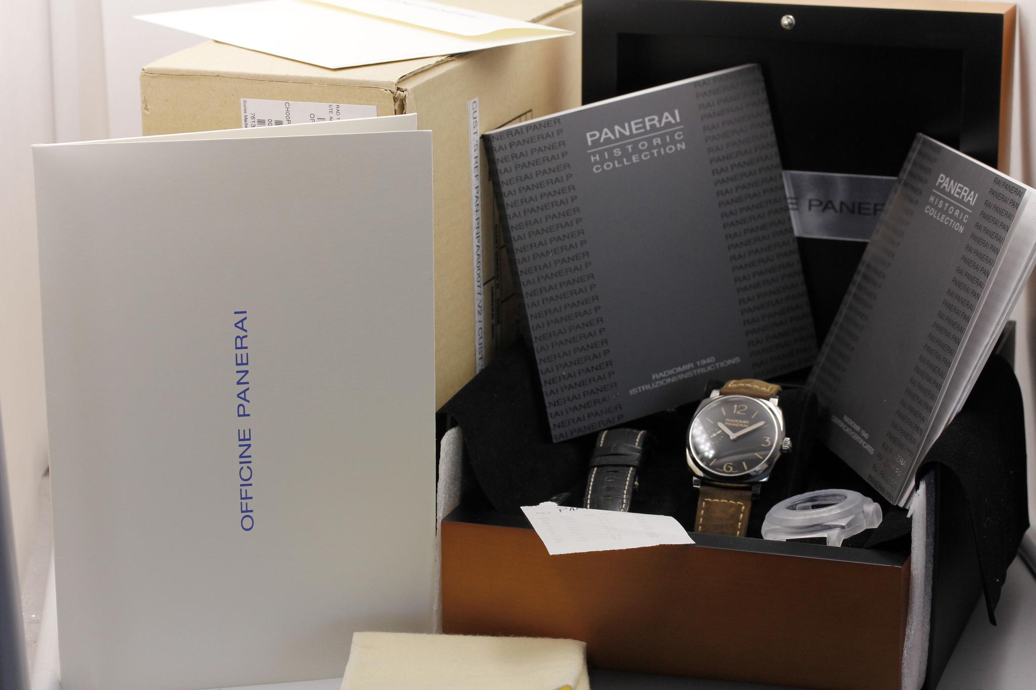 Watch Image 12