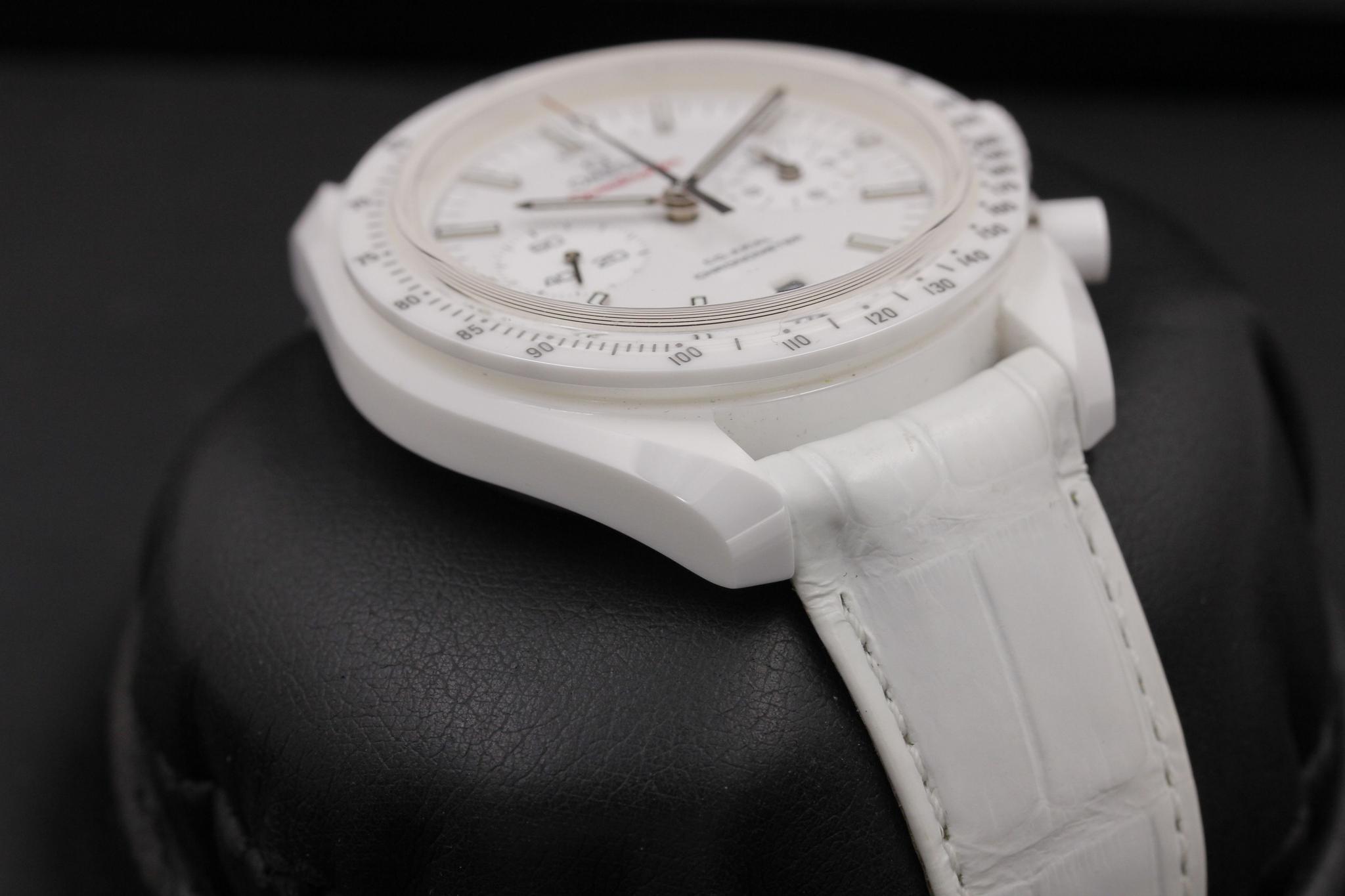 Watch Image 5