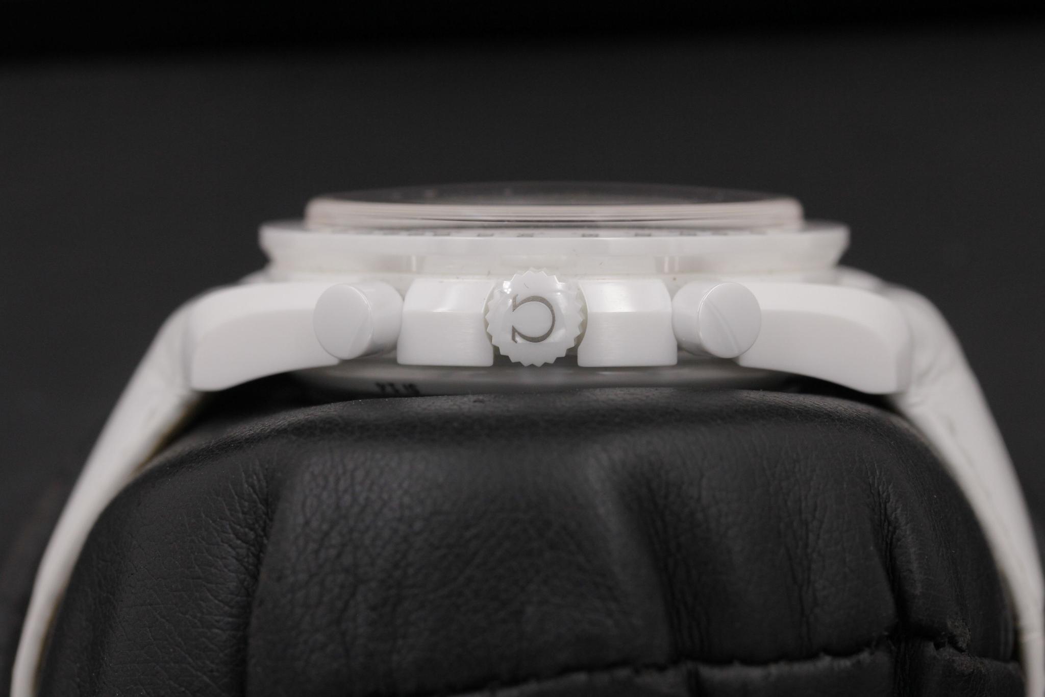 Watch Image 3