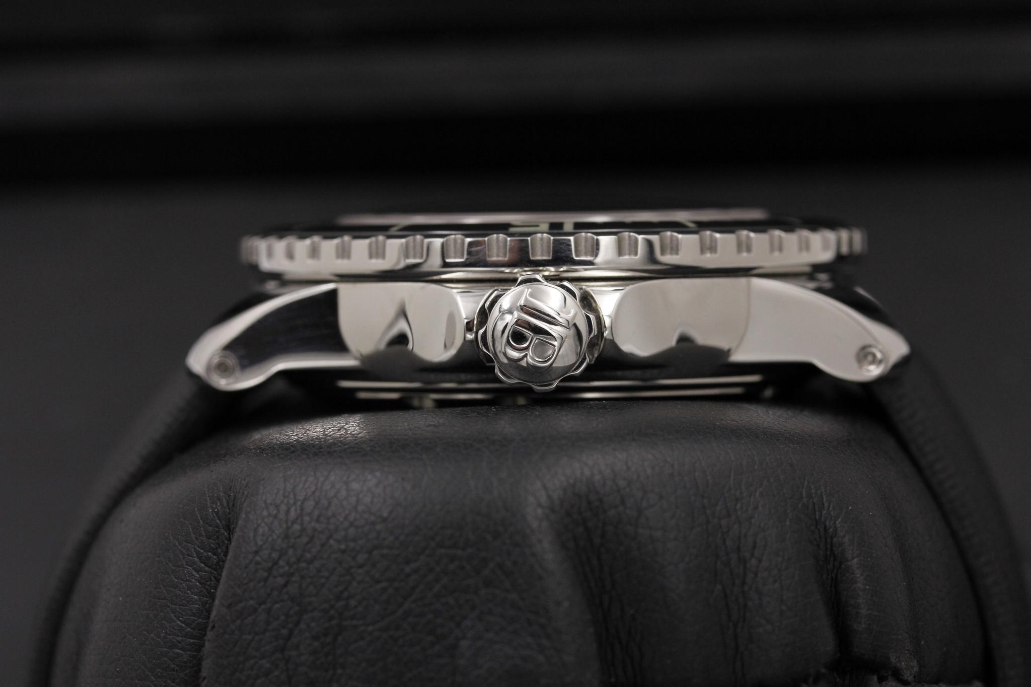 Watch Image 3