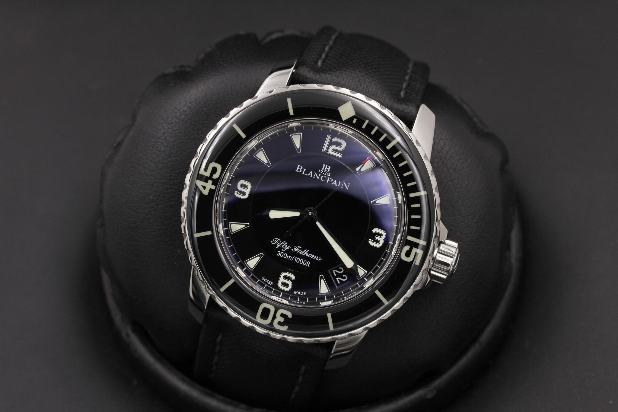 Watch Image 10
