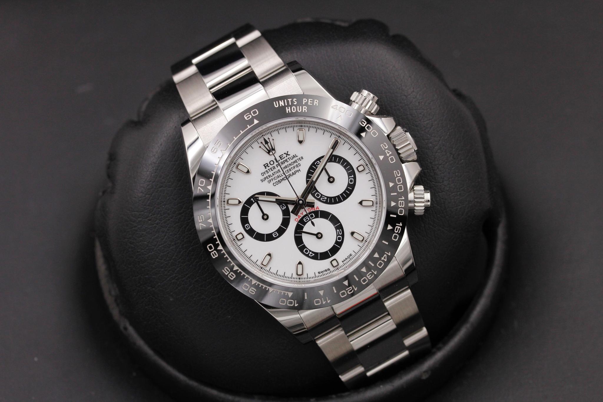 Watch Image 10