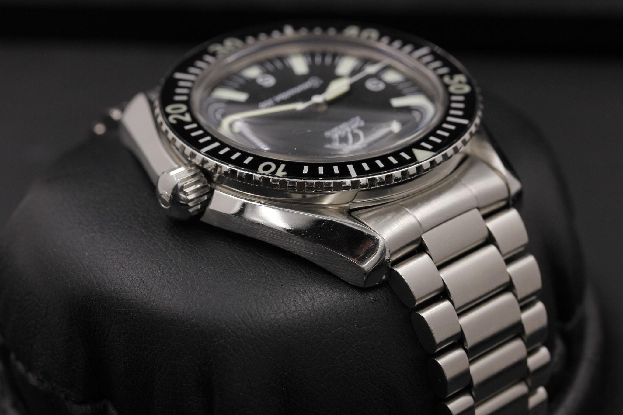 Watch Image 4