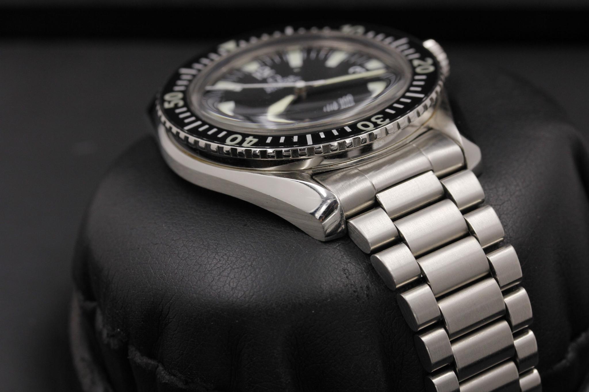 Watch Image 6