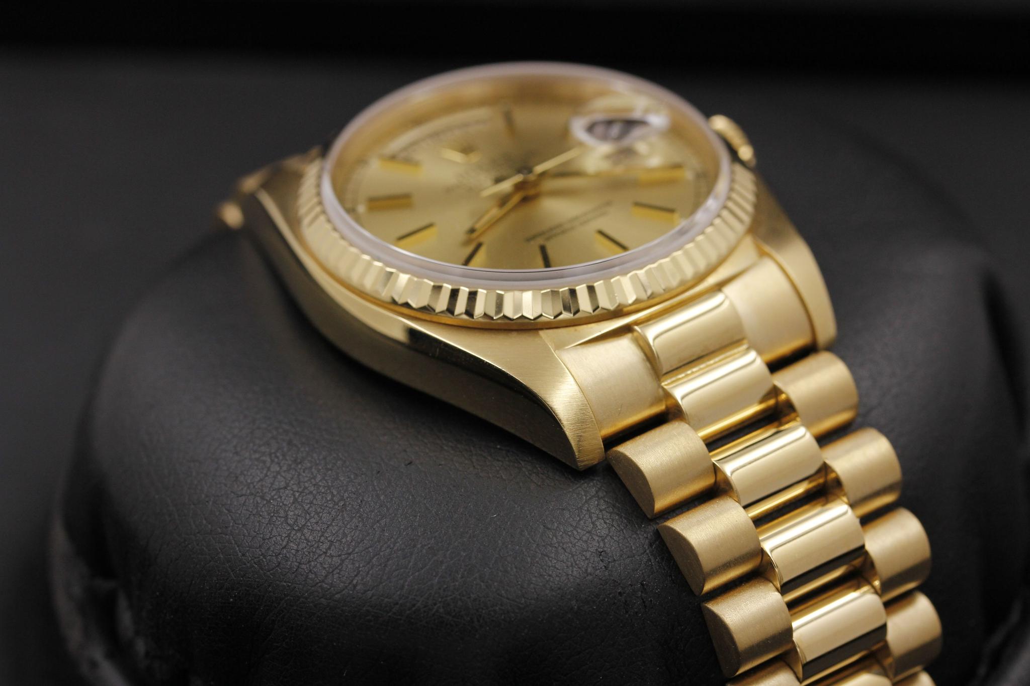 Watch Image 6
