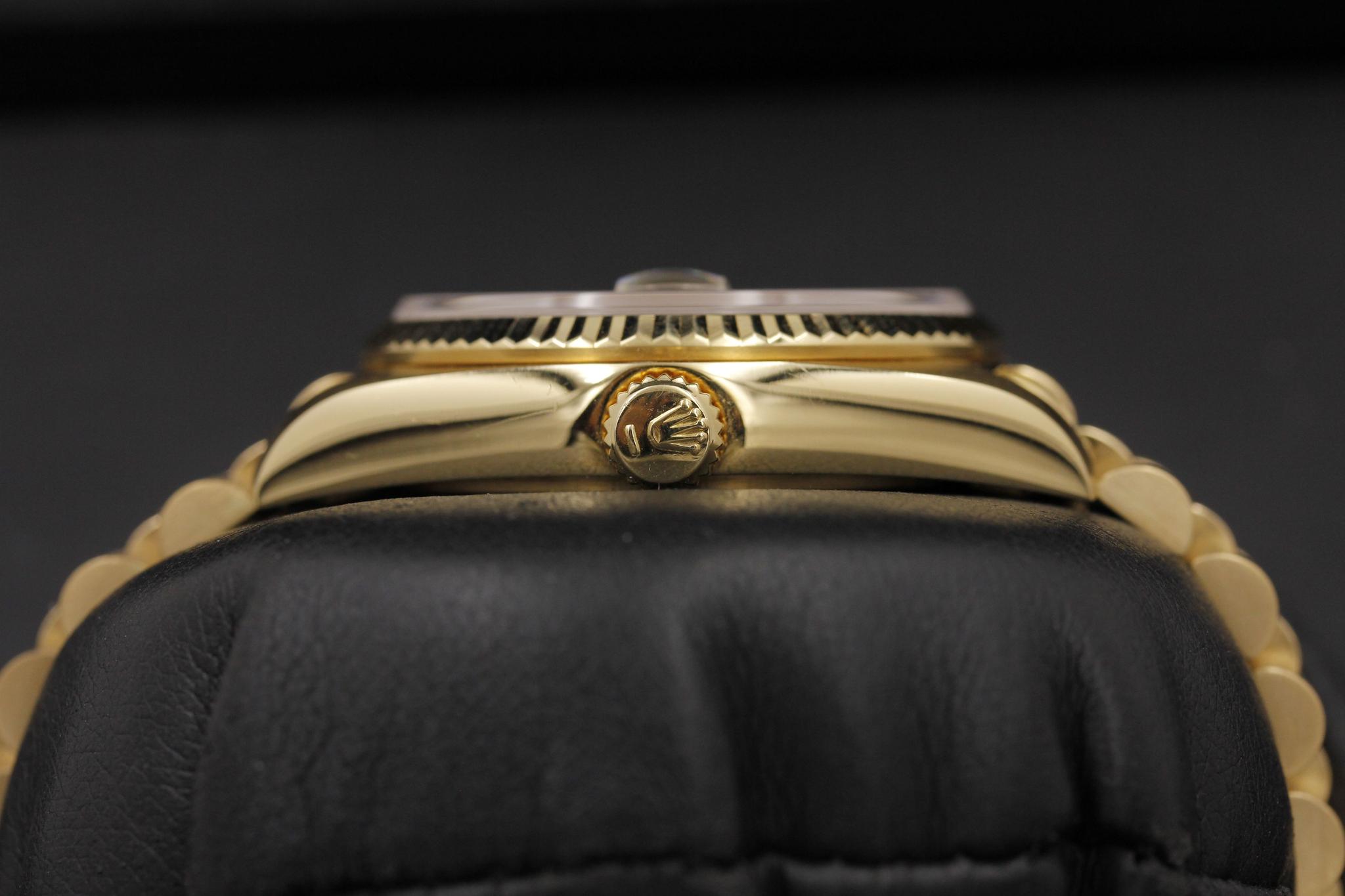 Watch Image 3