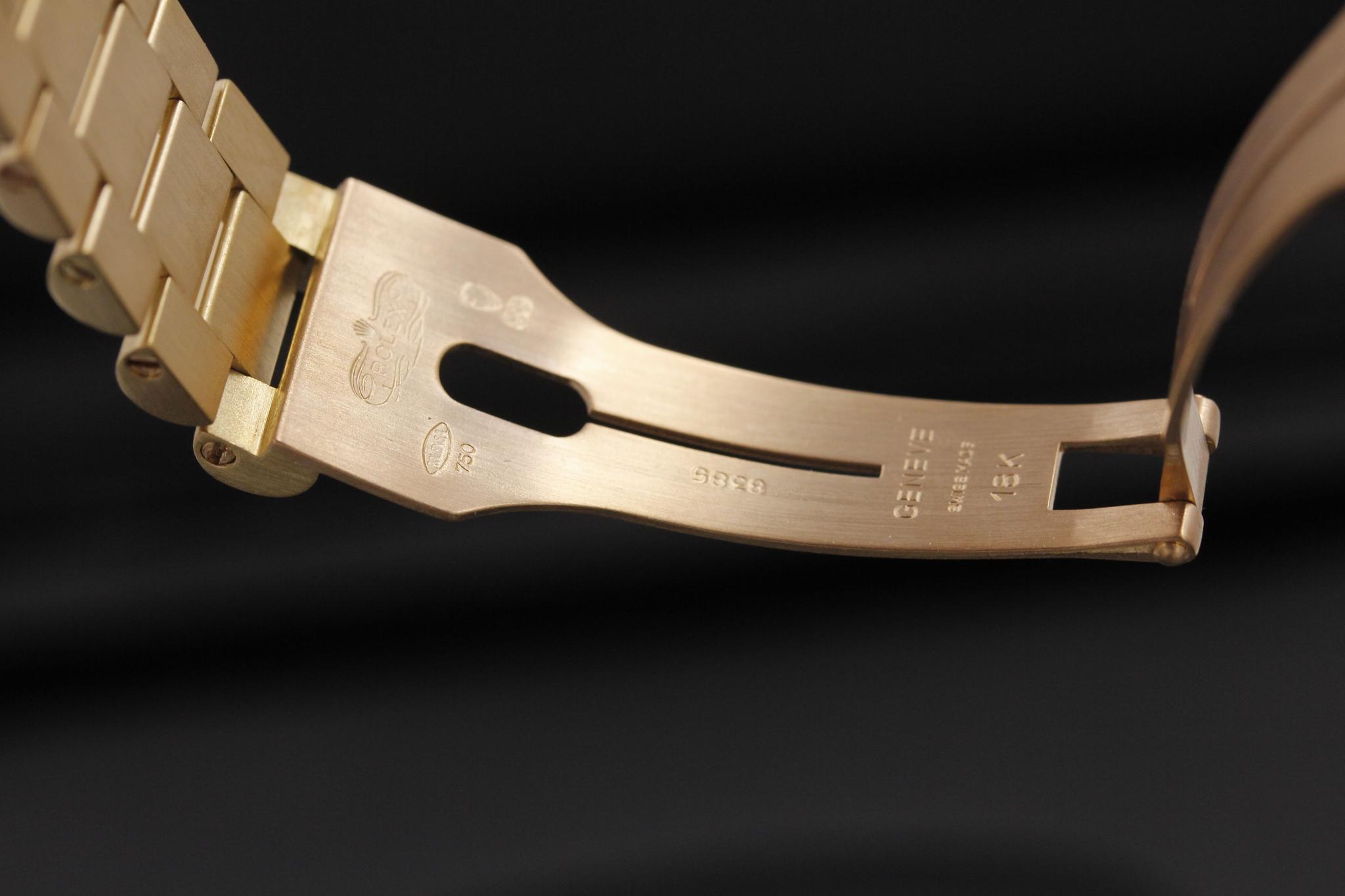 Watch Image 8
