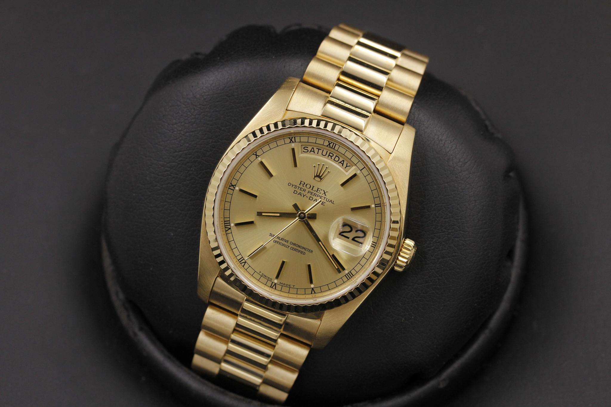 Watch Image 14