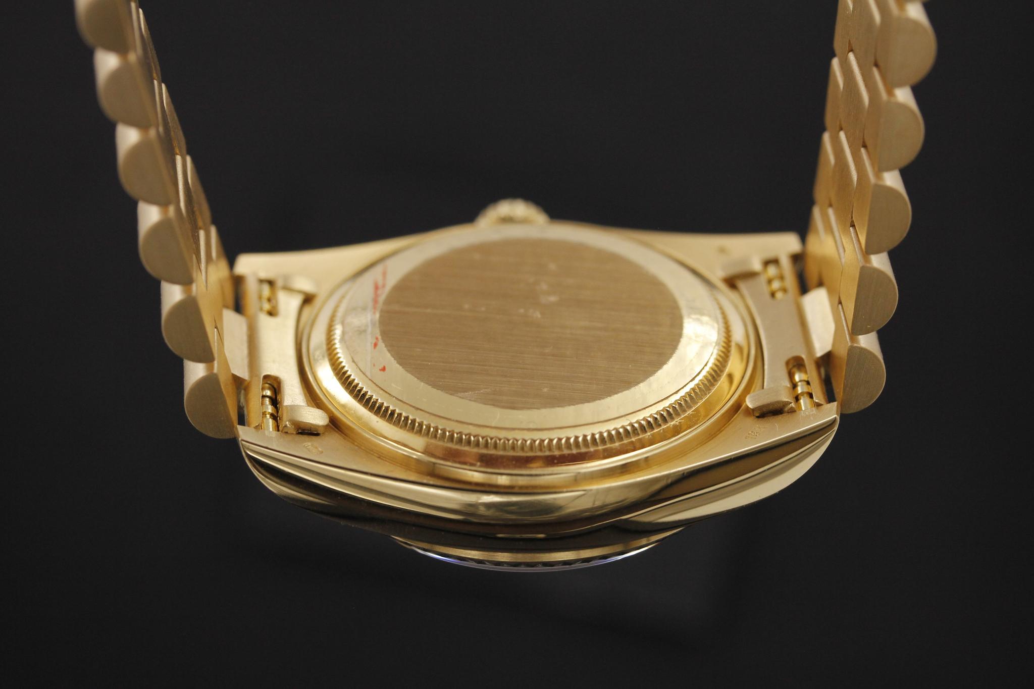 Watch Image 7