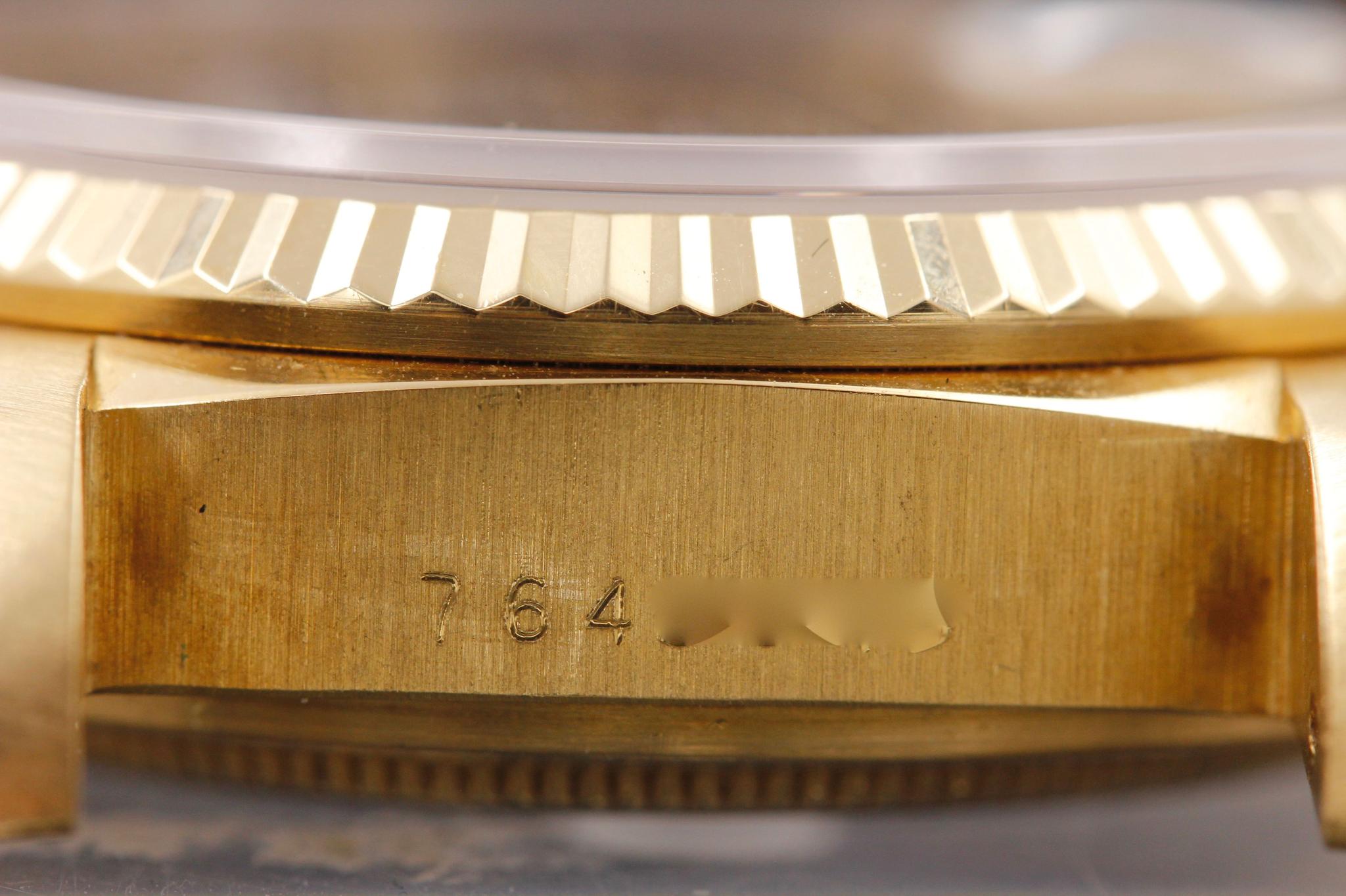Watch Image 12