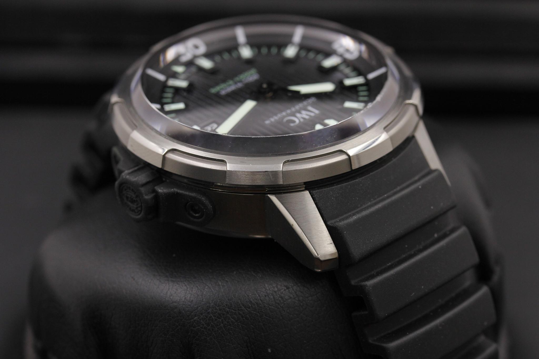 Watch Image 4