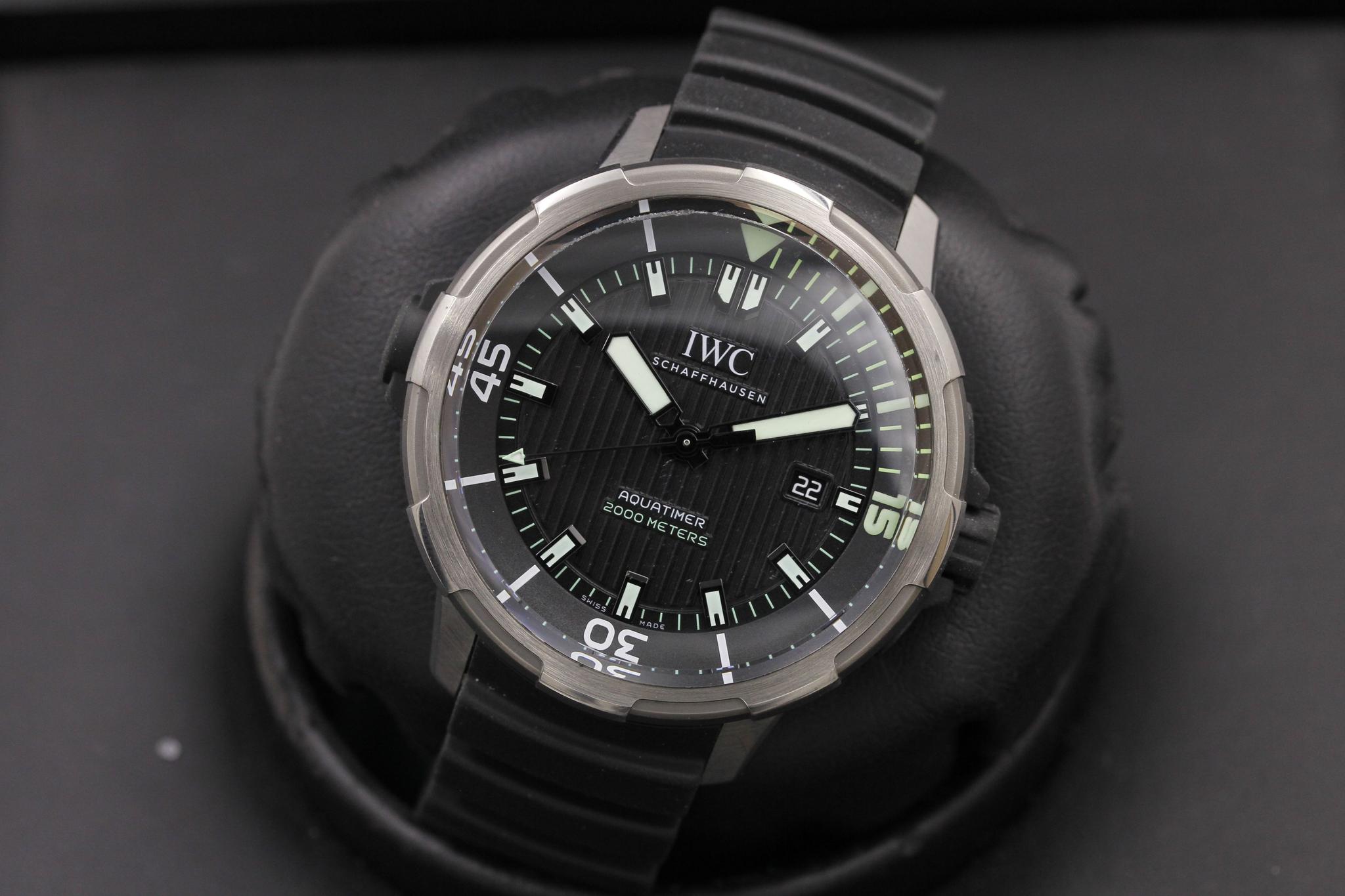 Watch Image 10