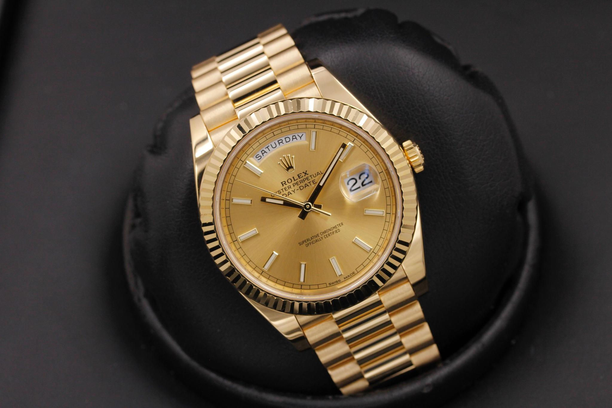Watch Image 9
