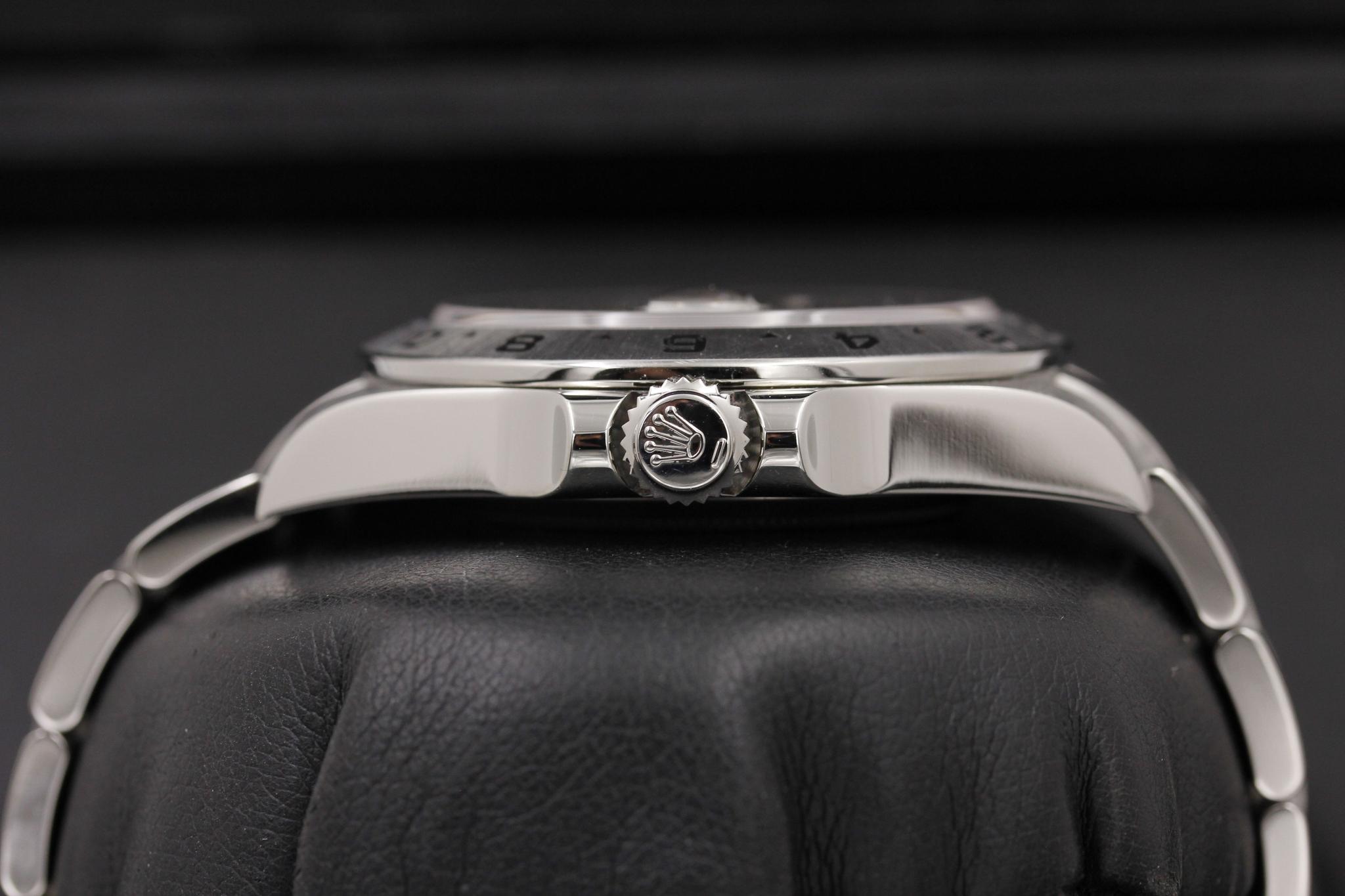 Watch Image 3