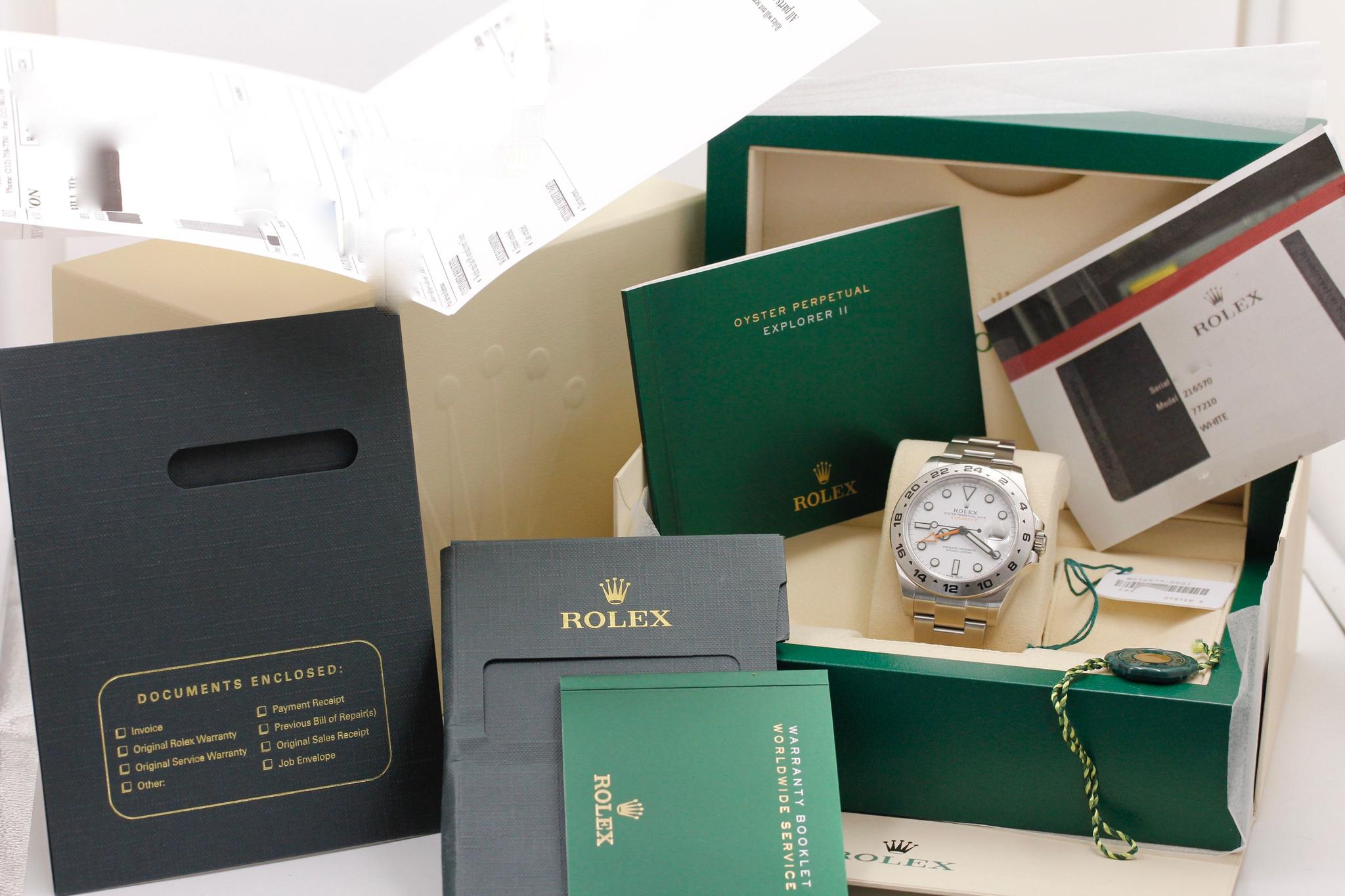 Watch Image 11