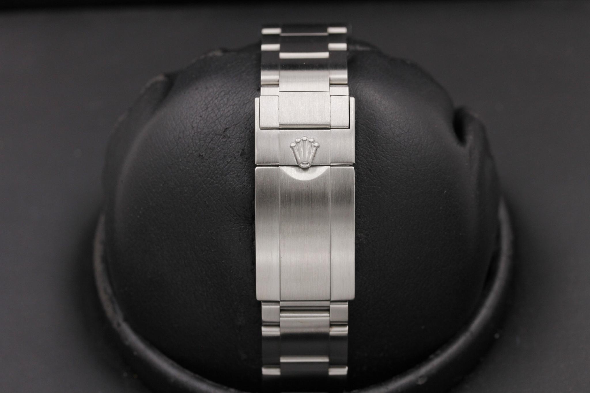 Watch Image 8