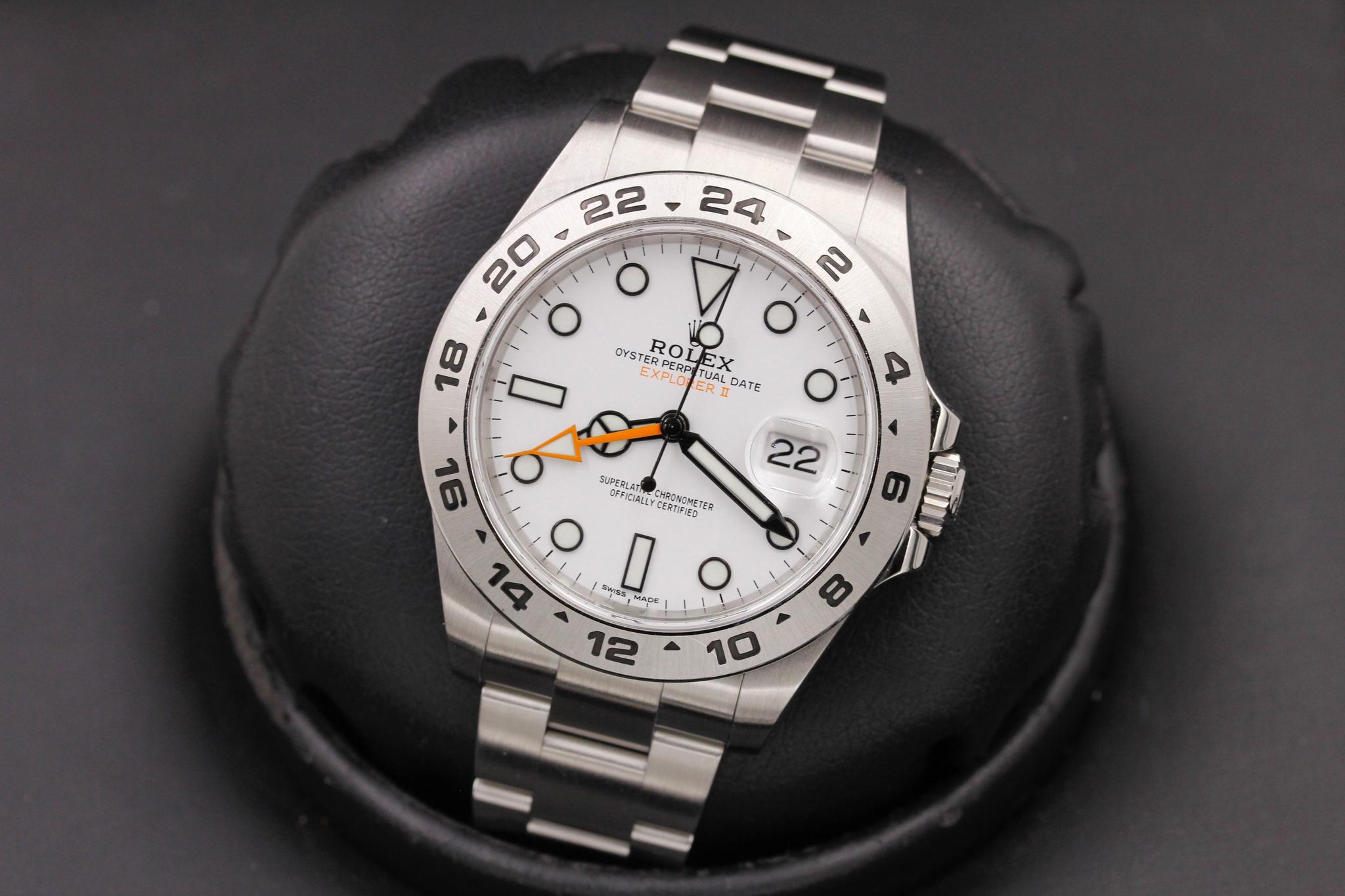 Watch Image 10
