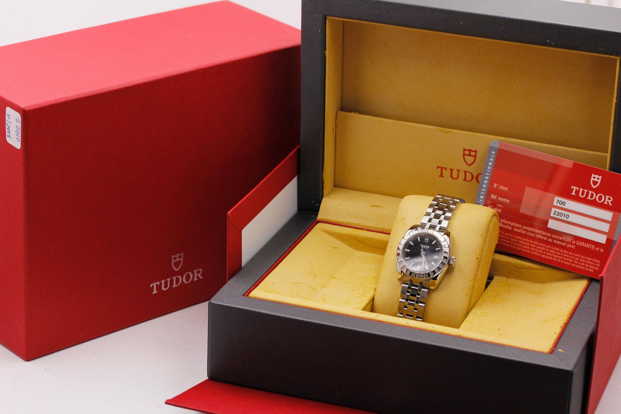 Watch Image 11