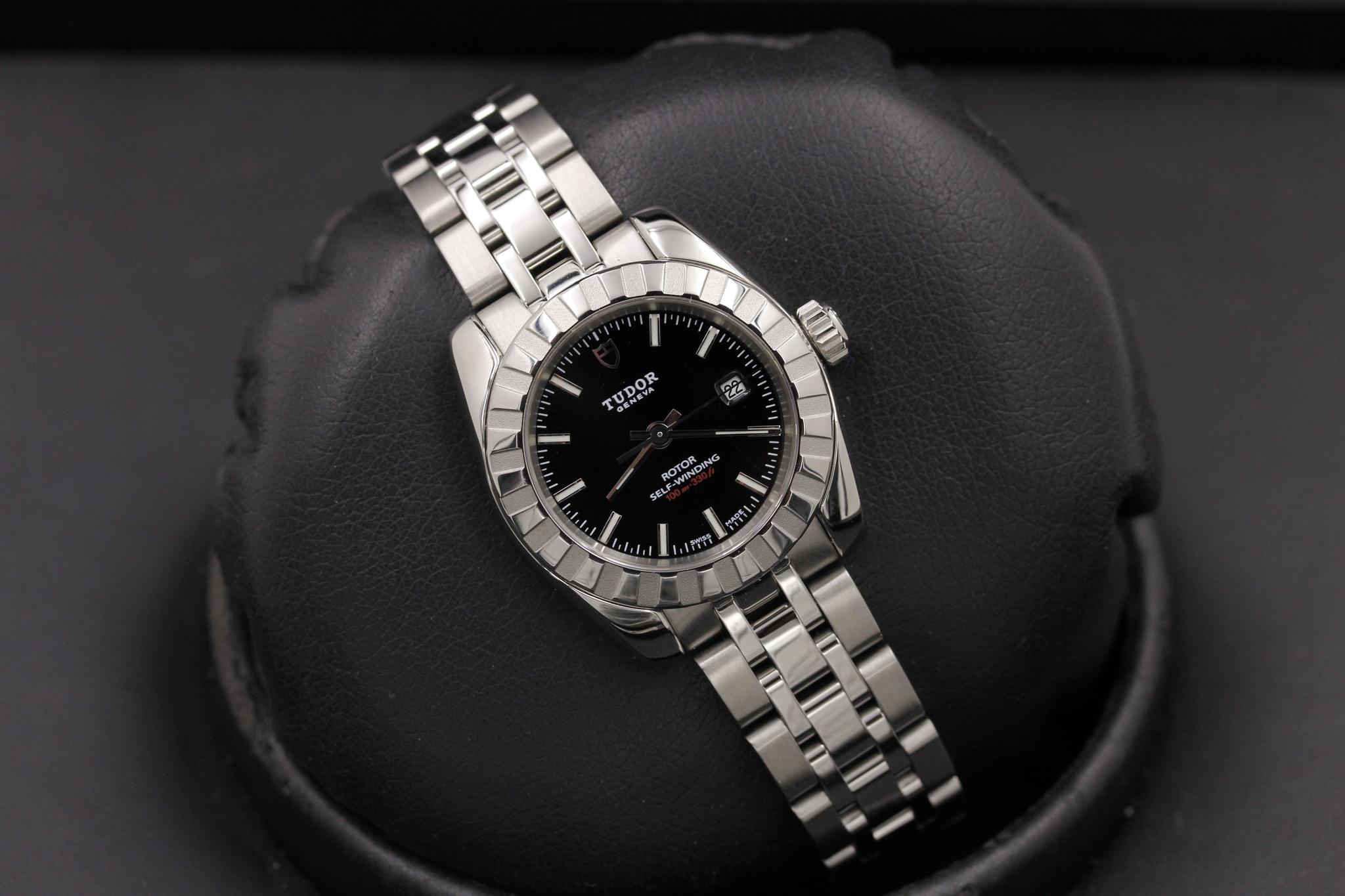Watch Image 9