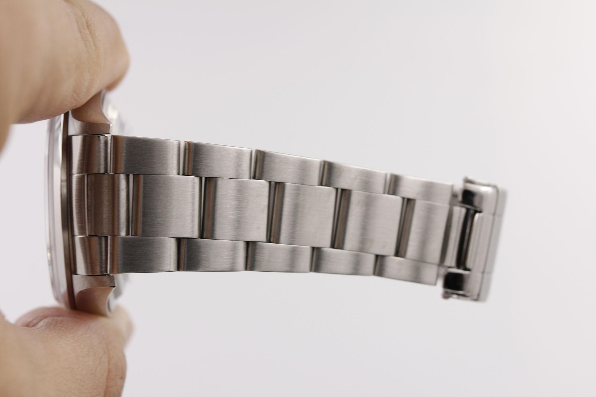 Watch Image 9