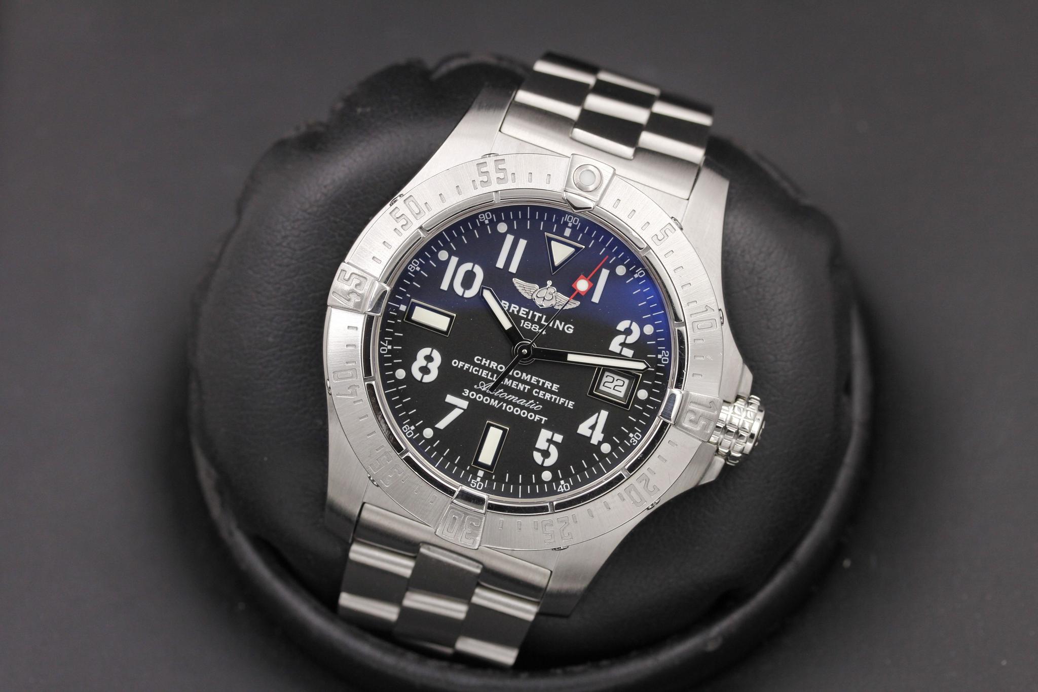 Watch Image 9