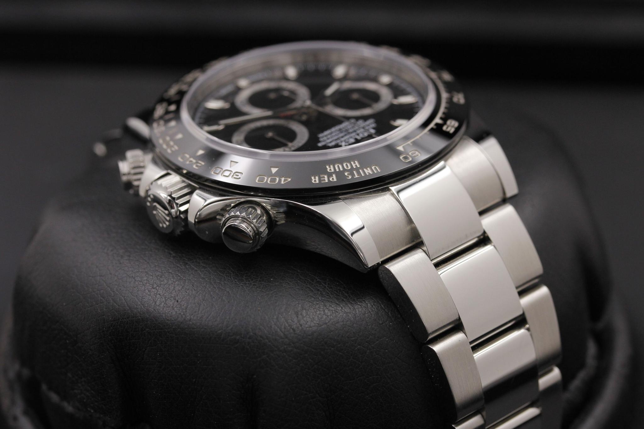 Watch Image 4