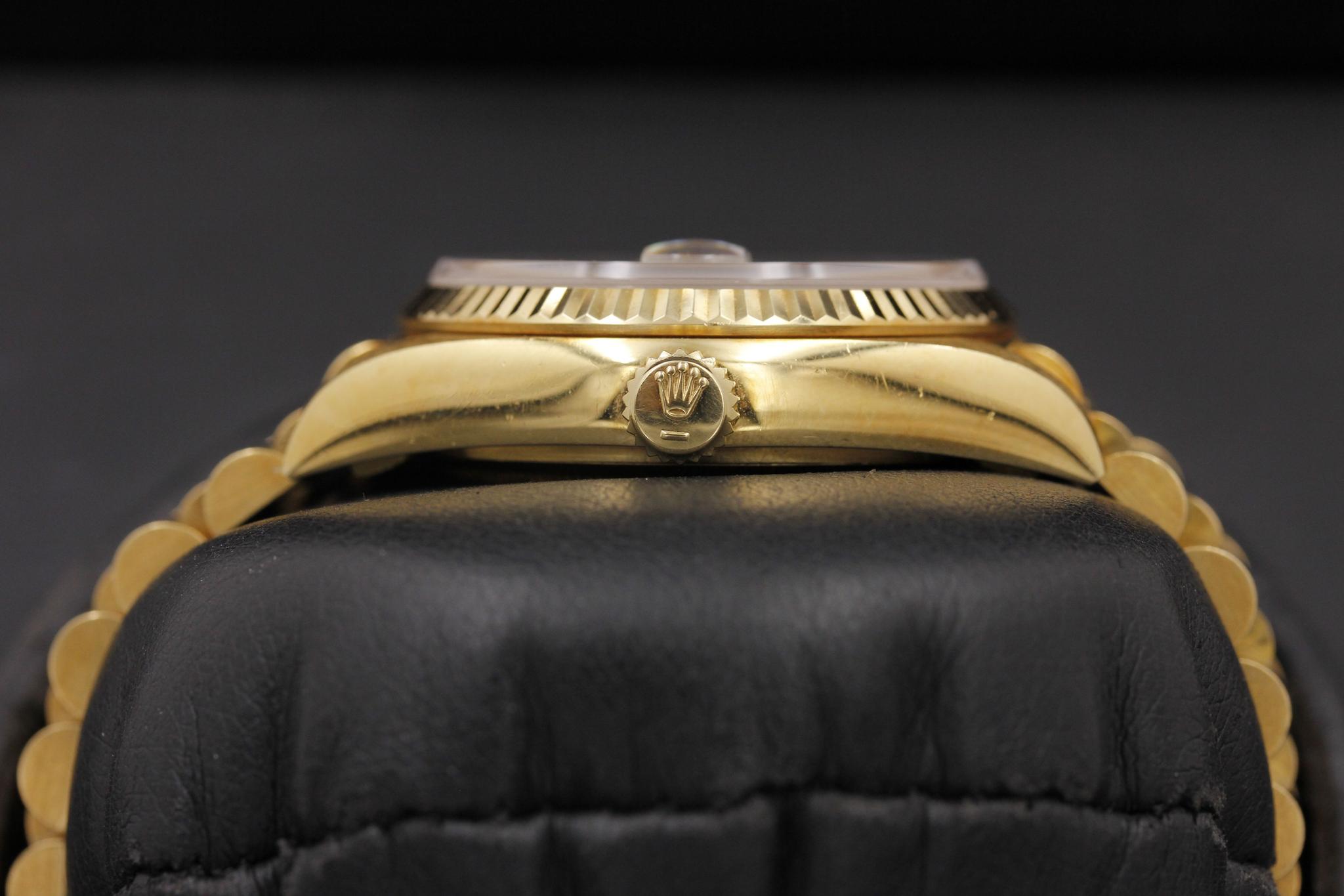 Watch Image 3