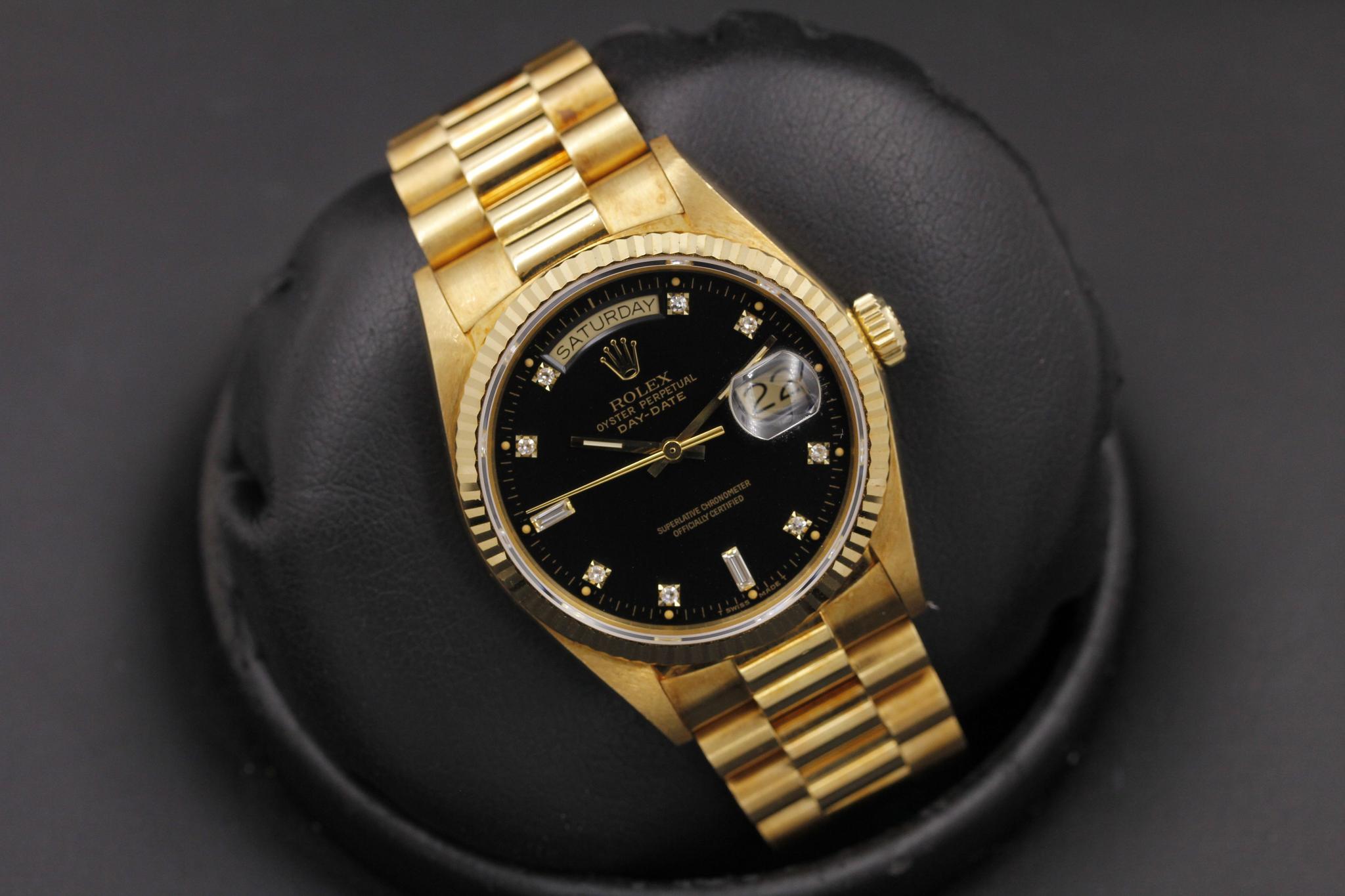 Watch Image 13