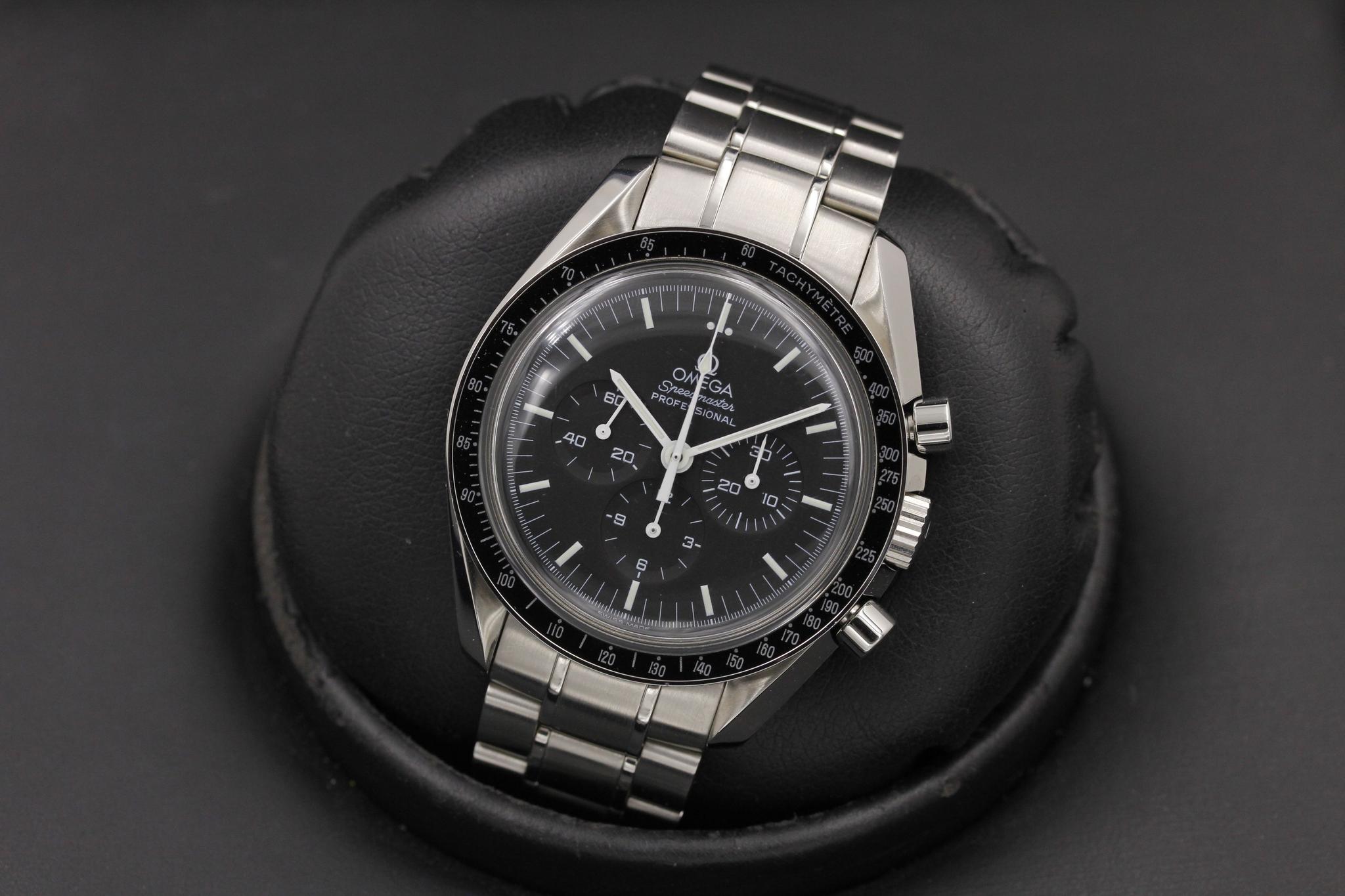 Watch Image 10