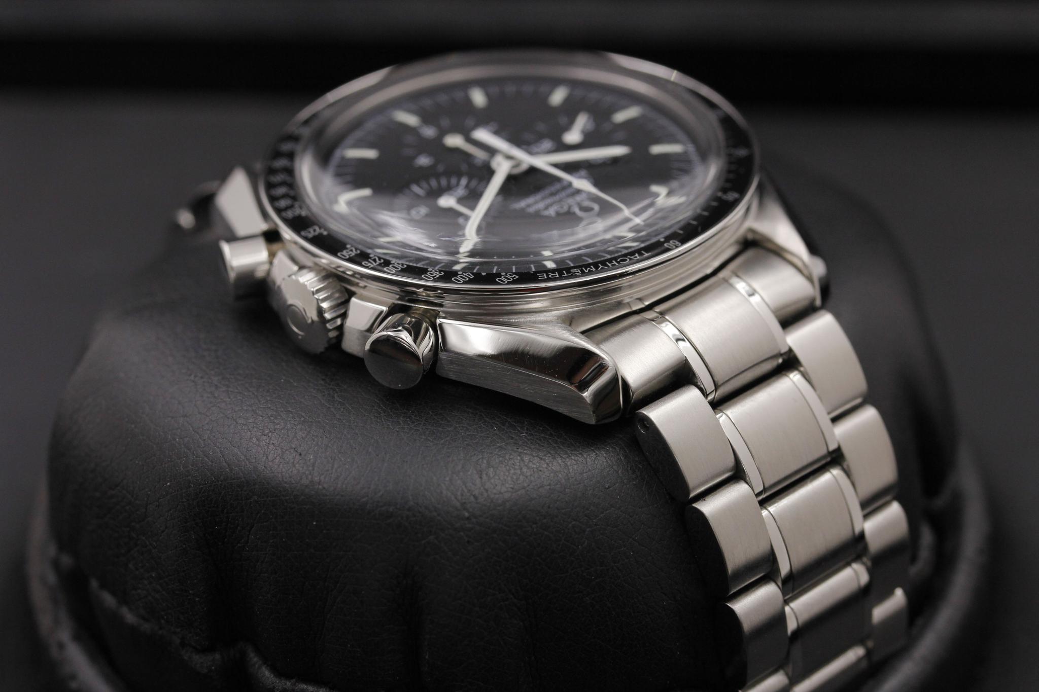 Watch Image 4