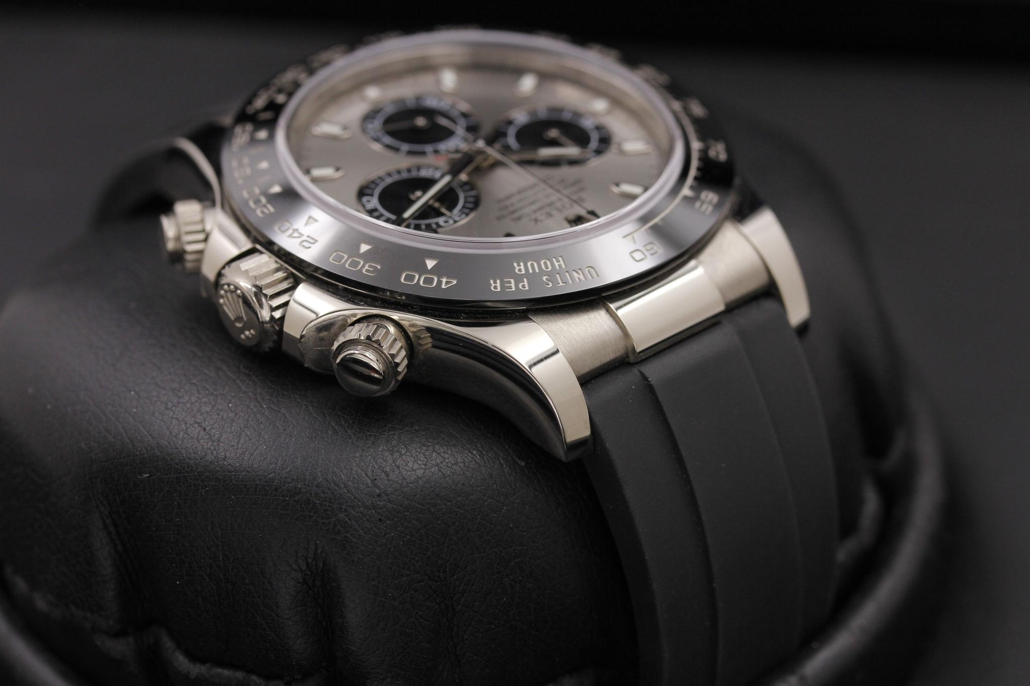 Watch Image 4