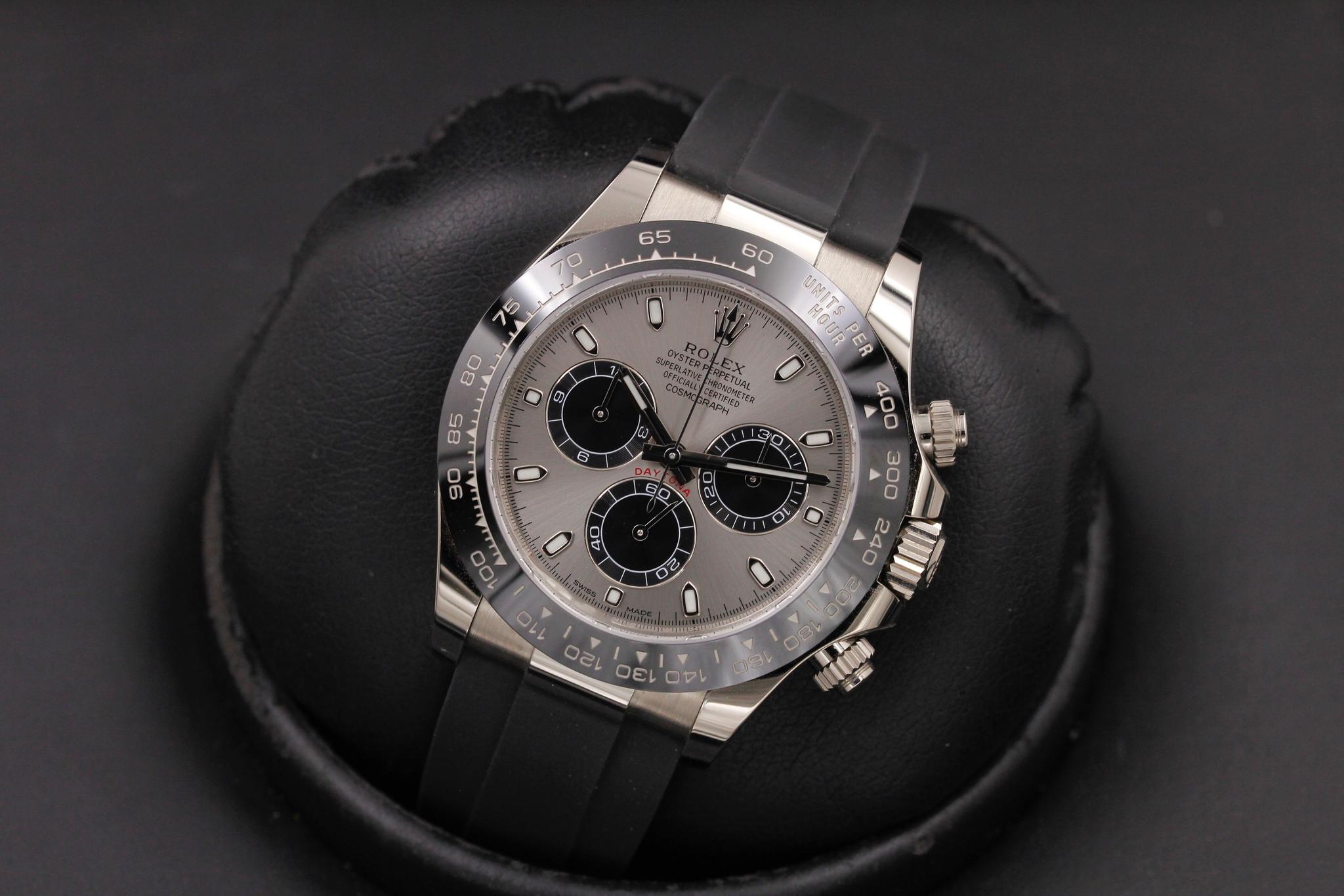 Watch Image 10