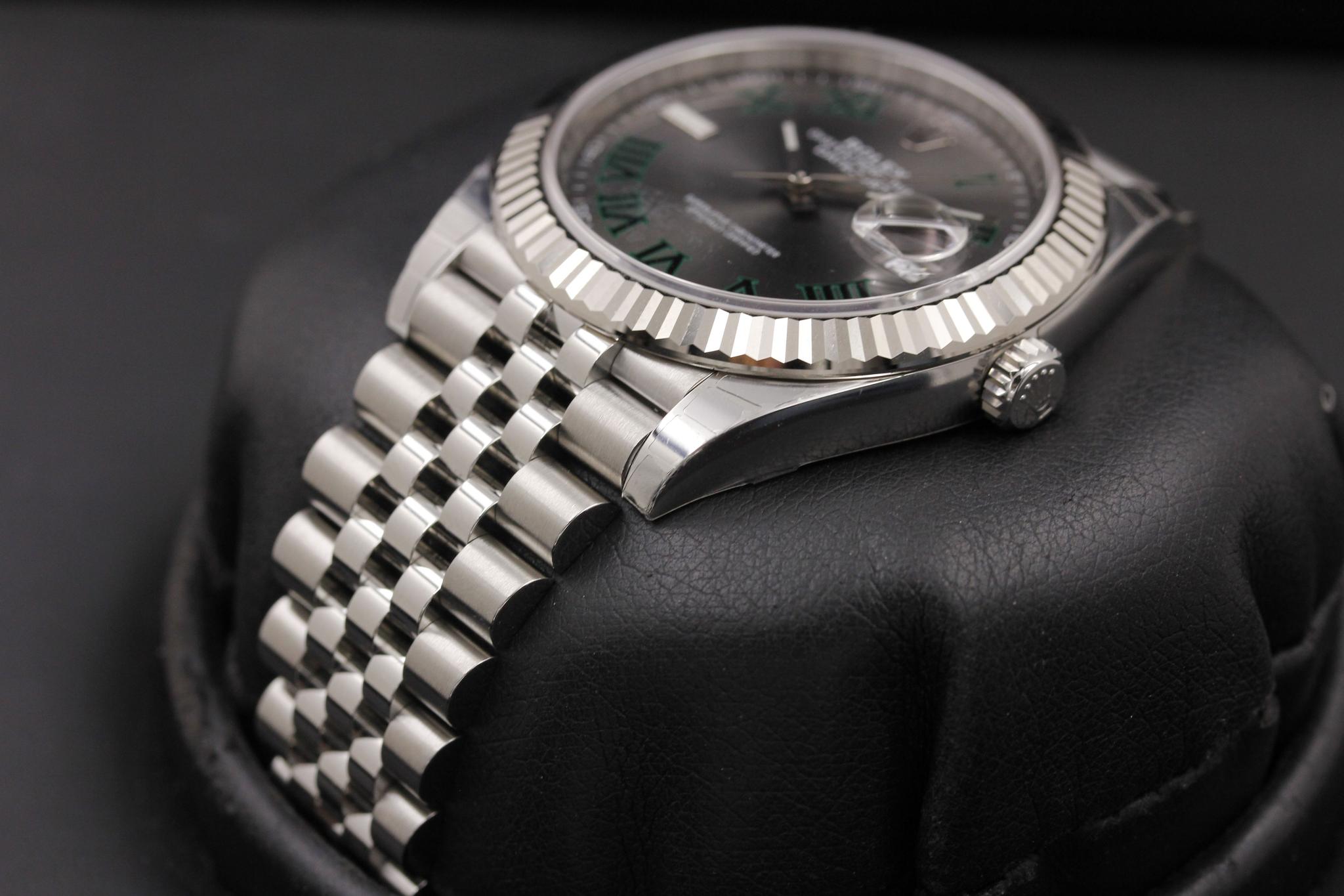 Watch Image 2