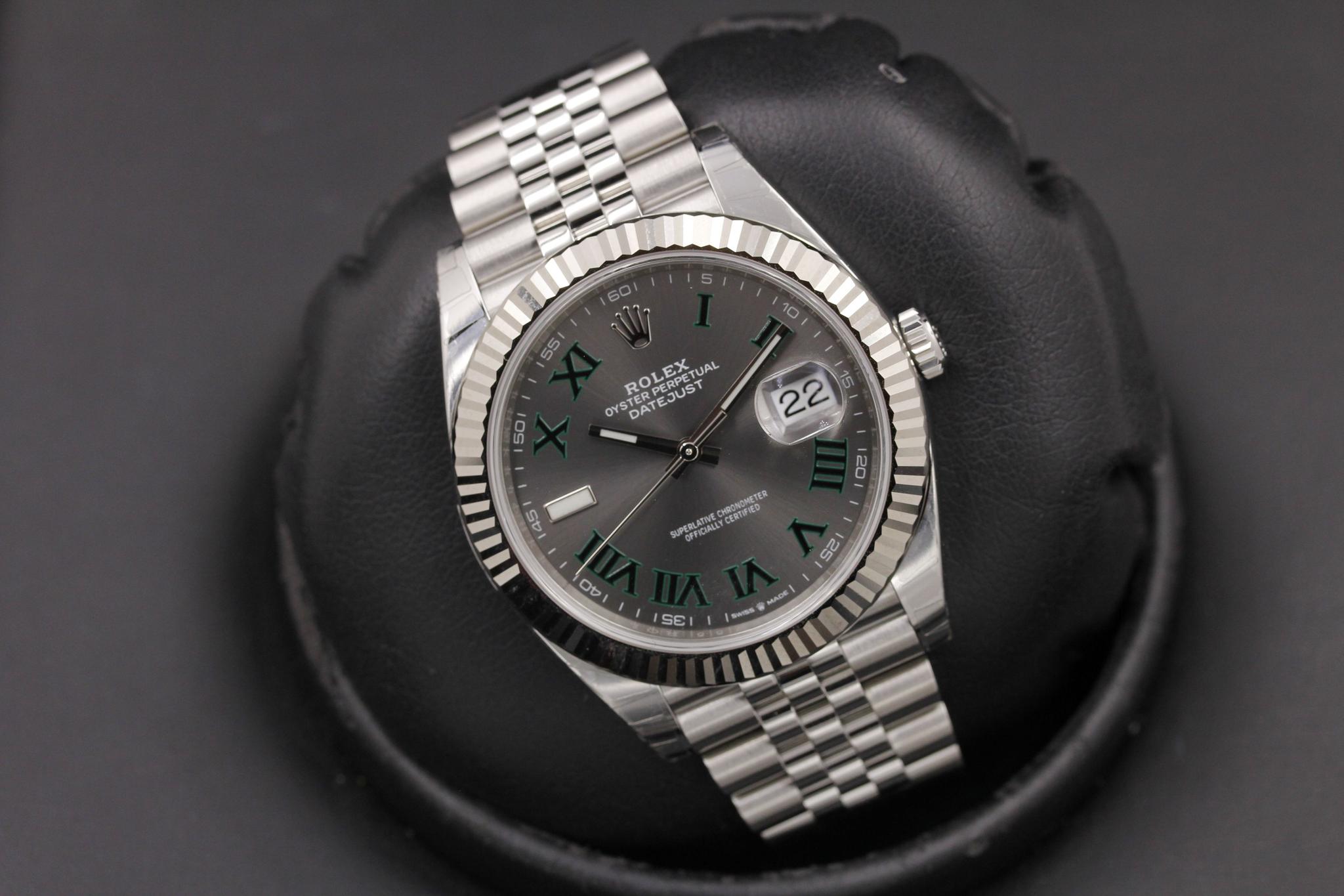 Watch Image 9