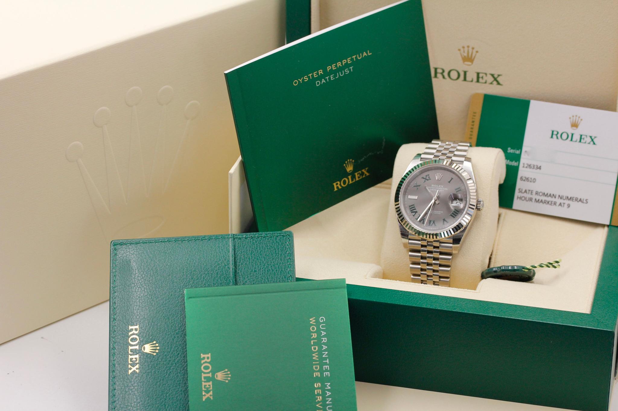 Watch Image 11
