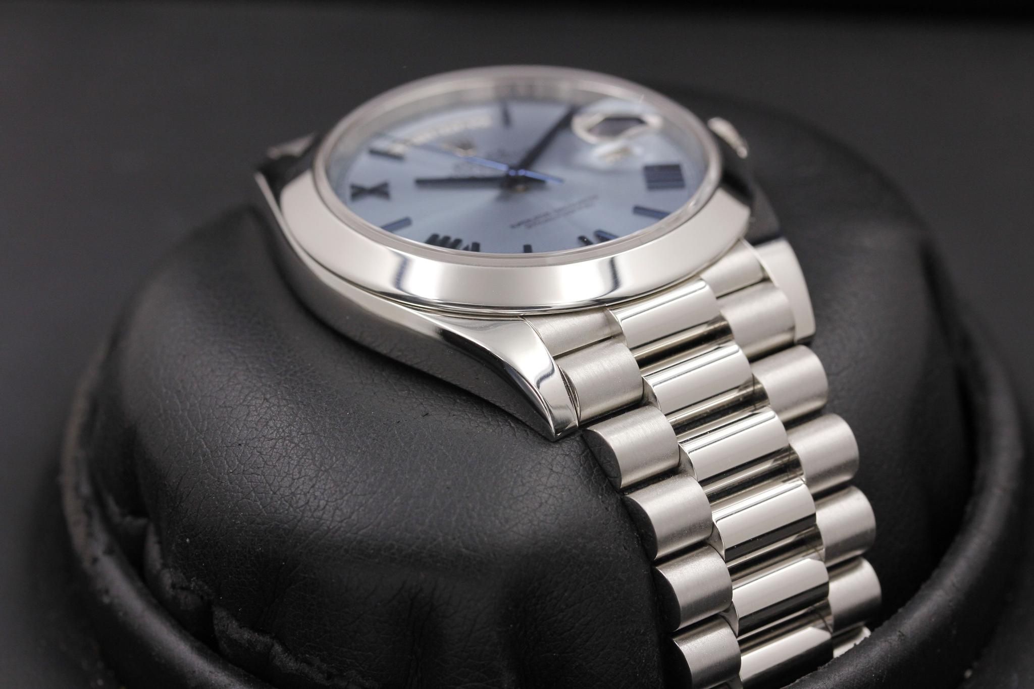 Watch Image 6