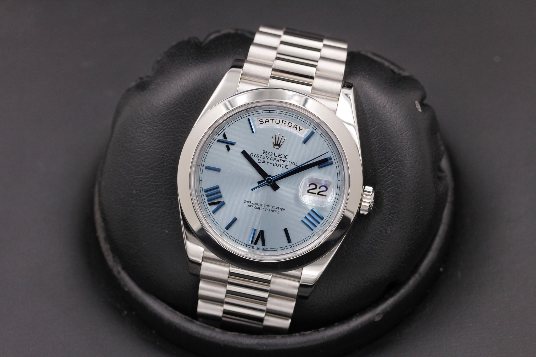 Watch Image 11