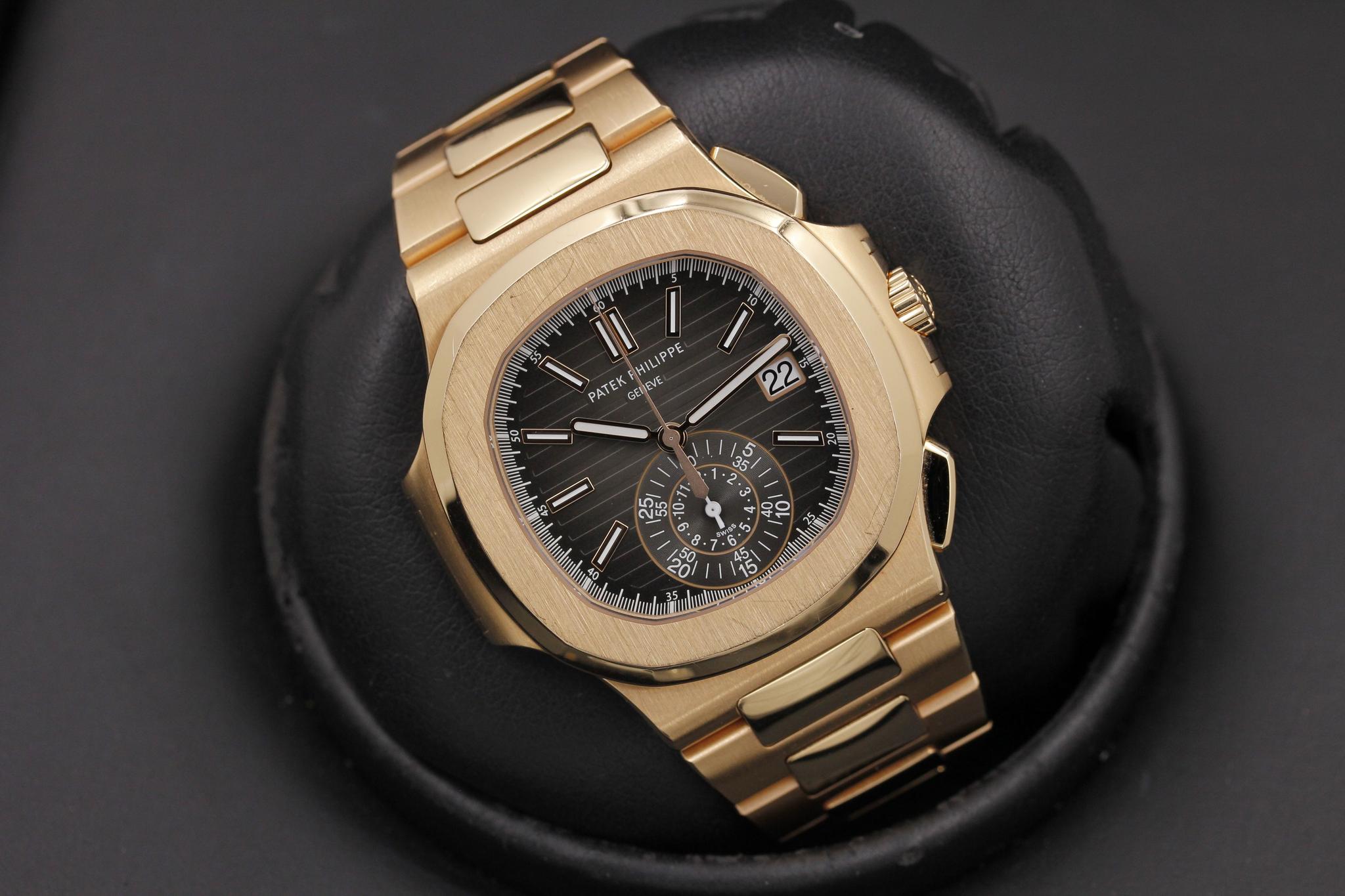 Watch Image 11
