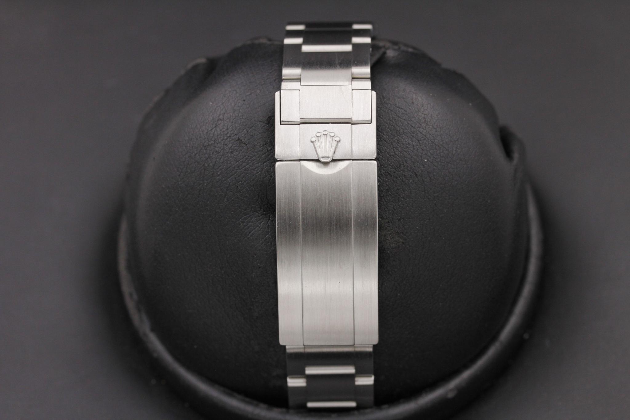 Watch Image 8
