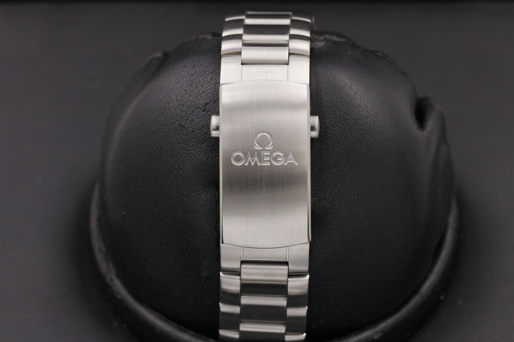 Watch Image 8