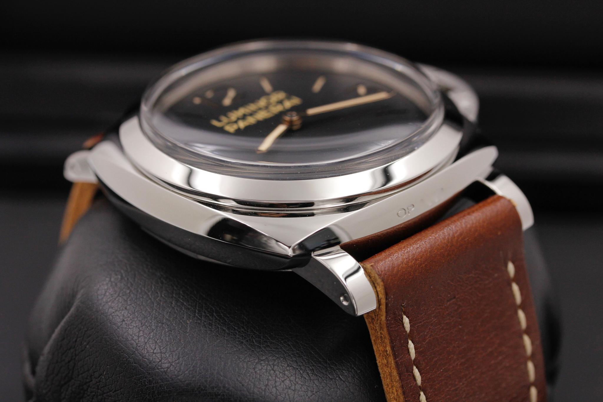 Watch Image 6