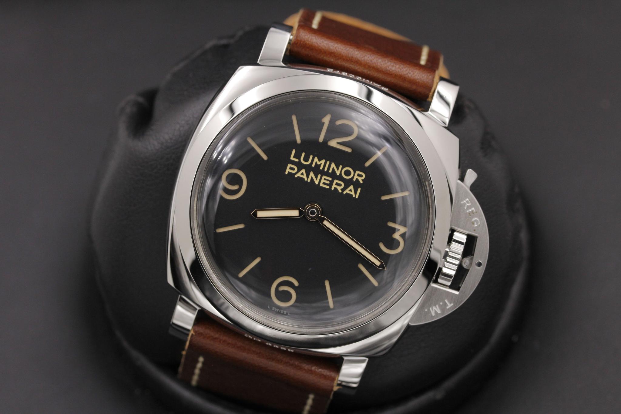 Watch Image 10