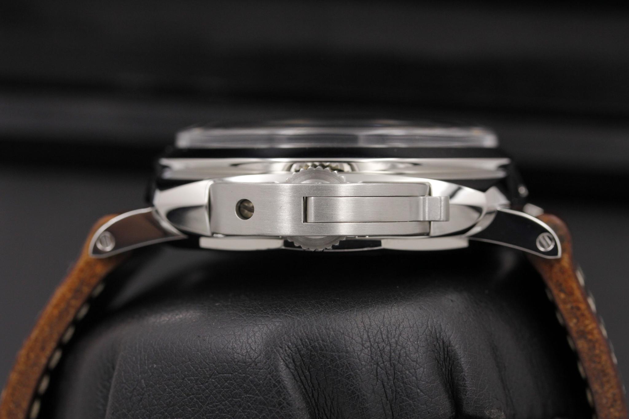 Watch Image 3